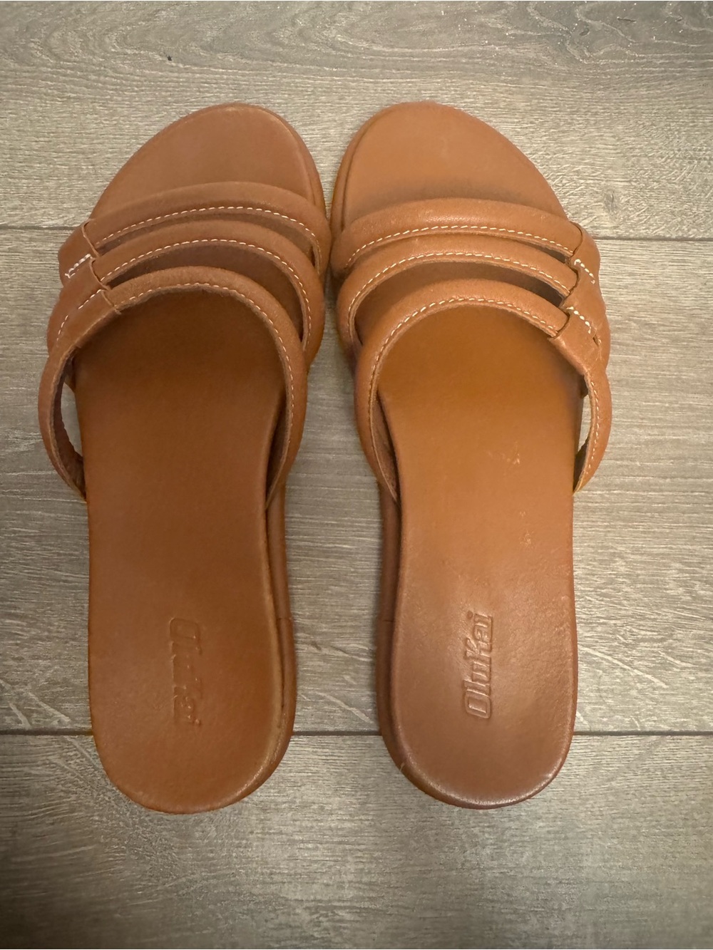 OluKai Women's Cognac Brown Slide sandals